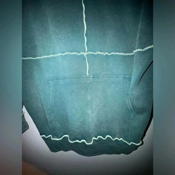 Wild Fable Women’s Oversized Seamed Hooded Green Sweatshirt size small NWT comfy - Picture 4 of 6